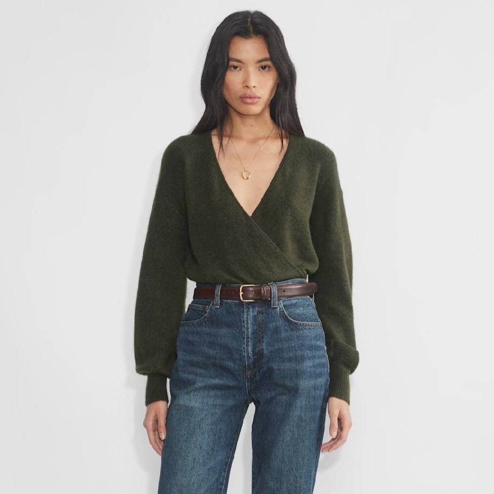 Aritzia Wilfred SoftSpoke Dear Sweater, Dark Olive, Medium